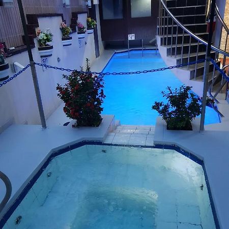 Cool Martin Family Hotel And Resort Bacoor Экстерьер фото